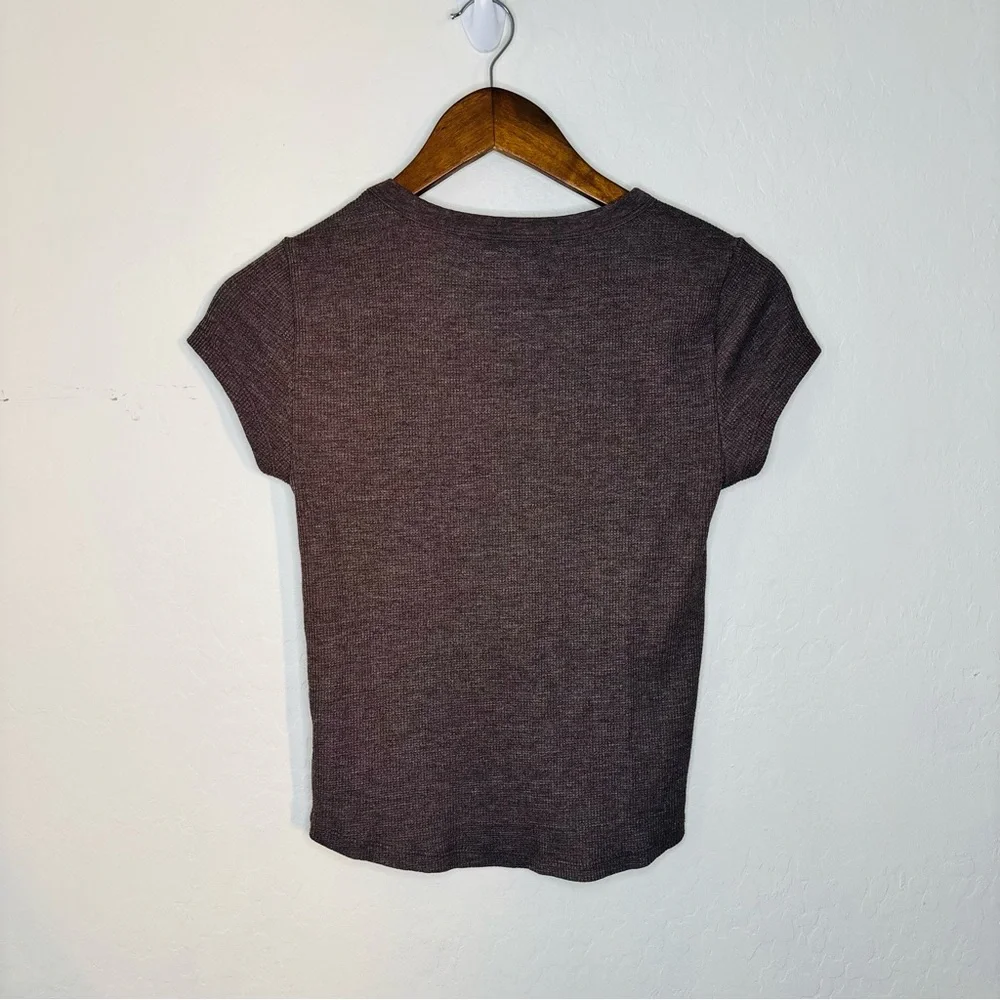 American Eagle Outfitters Brown Women's Short‎ Sleeve Tee - Brown Medium